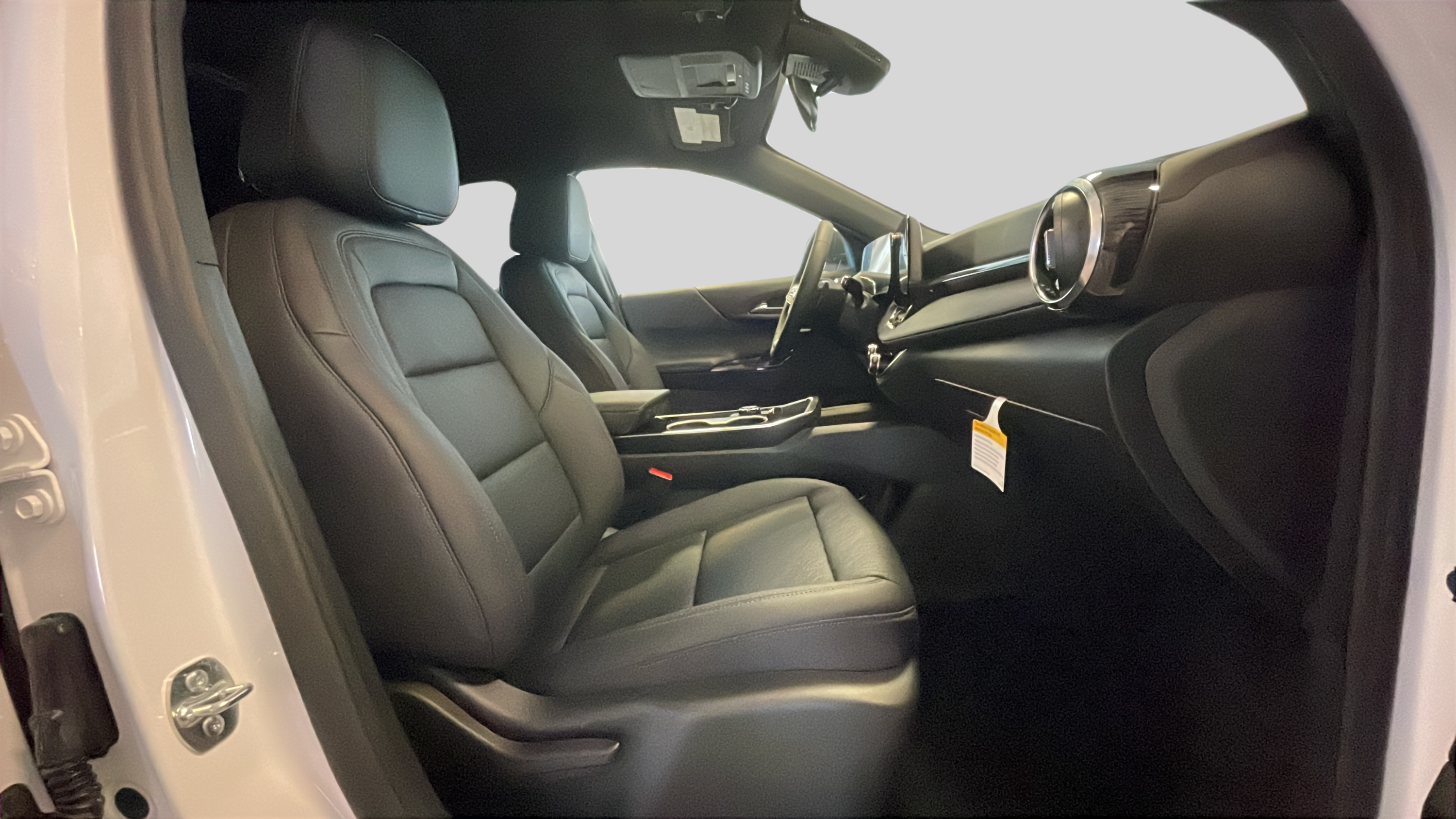 2027 Chevrolet Equinox LT - Photo 17